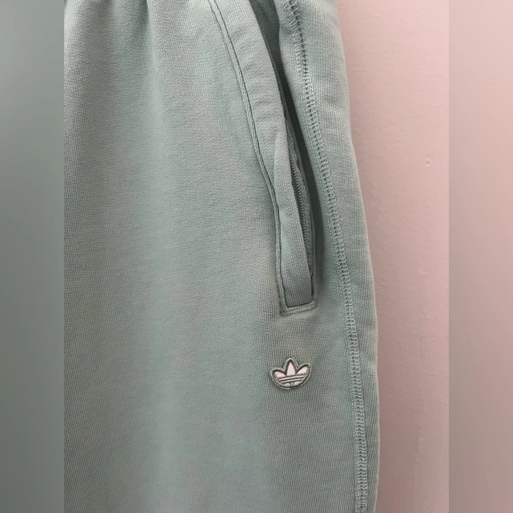 Men’s Adidas Premium Seafoam Green Joggers Size XS - Picture 6 of 9